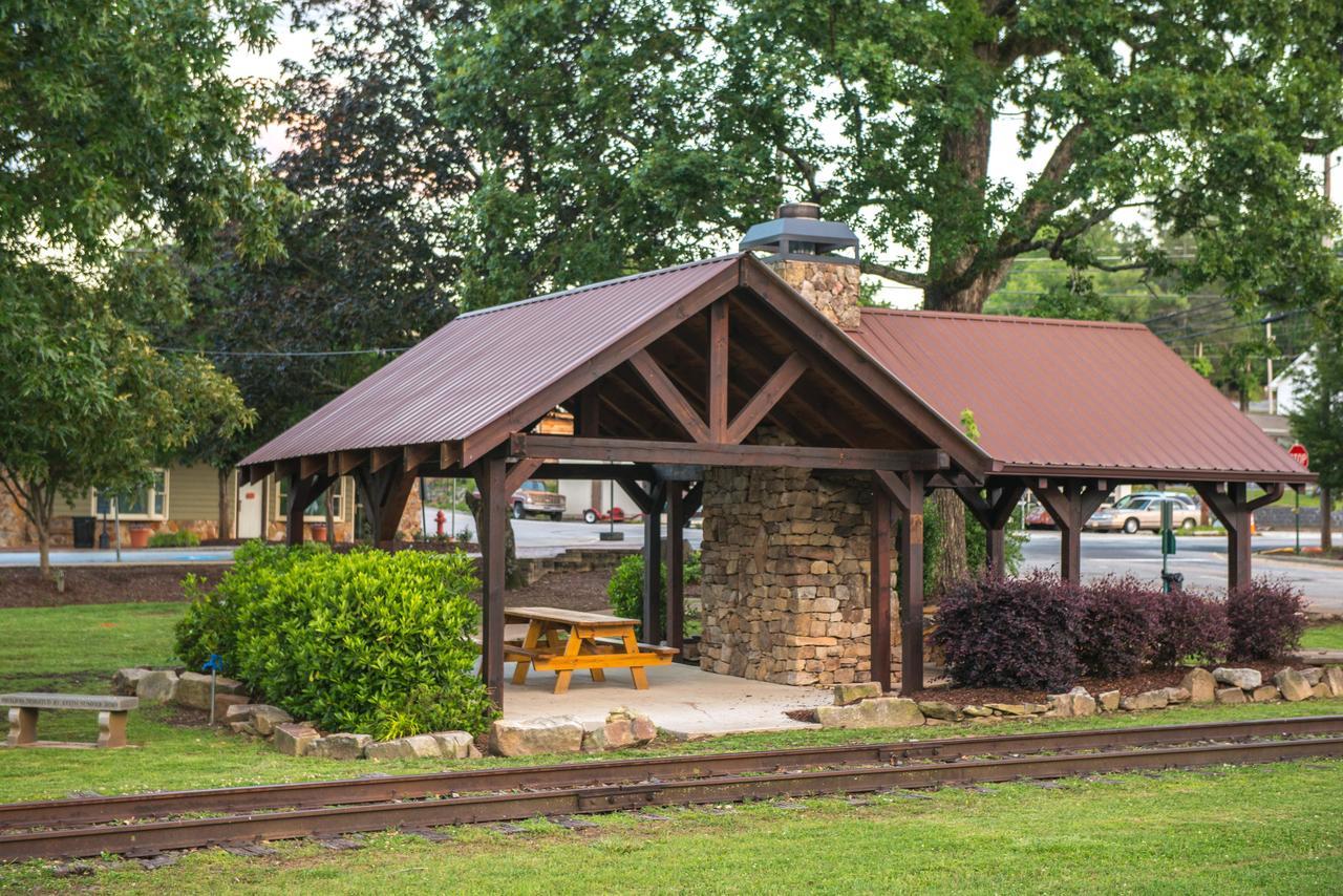 Moon Kiss Villa Blue Ridge Exterior photo